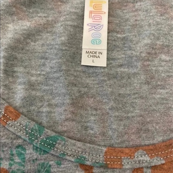 Lularoe Gray Floral Classic Tee Large NWT - Picture 2 of 8